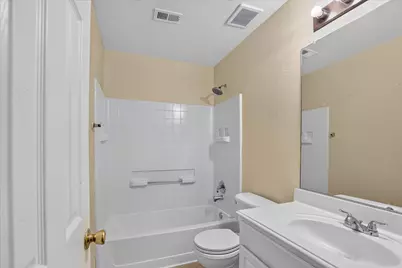 3041 Meadowbrook Drive, Grand Prairie, TX 75052 - Photo 27