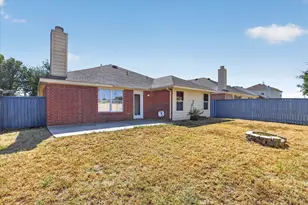 3041 Meadowbrook Dr, Grand Prairie, TX 75052 - Photo 29