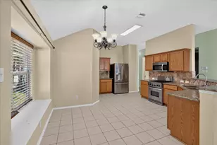 3041 Meadowbrook Dr, Grand Prairie, TX 75052 - Photo 3