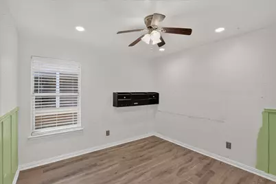 3041 Meadowbrook Drive, Grand Prairie, TX 75052 - Photo 21