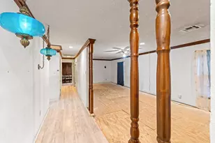 2617 Loraine St, Fort Worth, TX 76106 - Photo 3