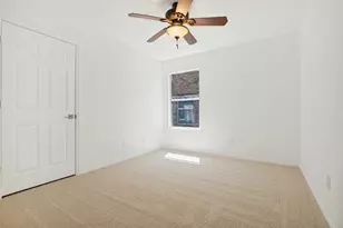 536 Cross Ridge Cir N, Fort Worth, TX 76120 - Photo 19