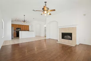 536 Cross Ridge Cir N, Fort Worth, TX 76120 - Photo 11