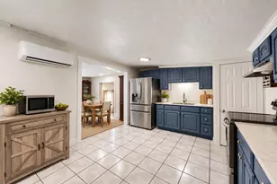 400 S 3rd St, Grandview, TX 76050 - Photo 11