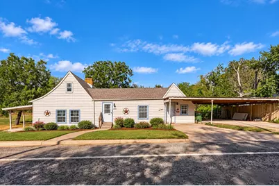 400 S 3rd Street, Grandview, TX 76050 - Photo 1