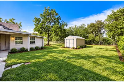 400 S 3rd Street, Grandview, TX 76050 - Photo 33
