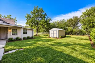 400 S 3rd St, Grandview, TX 76050 - Photo 33