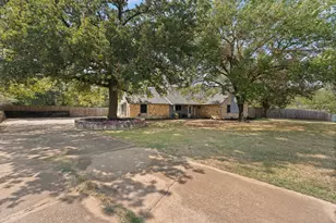 312 Trailwood Dr, Joshua, TX 76058 - Photo 39