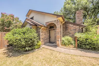 6402 Valleybrooke Court, Arlington, TX 76001 - Photo 3