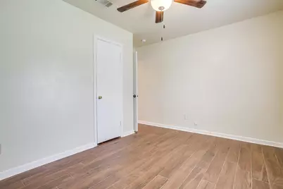 3537 Half Moon Drive, Fort Worth, TX 76111 - Photo 17
