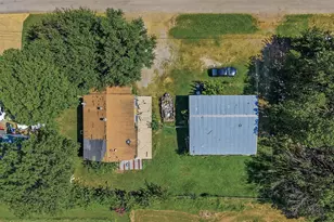 538 W Hughes St, Collinsville, TX 76233 - Photo 25