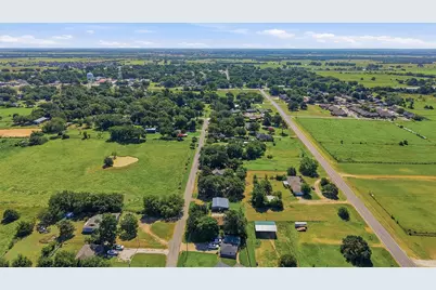 538 W Hughes Street, Collinsville, TX 76233 - Photo 7