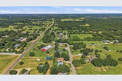 538 W Hughes Street, Collinsville, TX 76233 - Photo 1