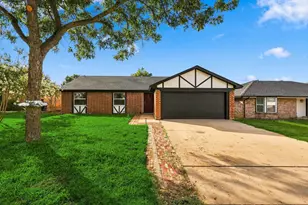 3113 Meadowmoor St, Fort Worth, TX 76133 - Photo 1