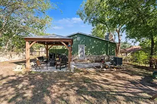 809 W Bridge St, Weatherford, TX 76086 - Photo 25