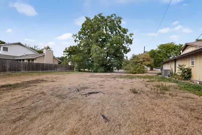 3830 Twin Falls Street, Irving, TX 75062 - Photo 3