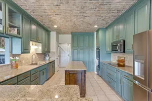 703 Country Club Dr, Joshua, TX 76058 - Photo 5