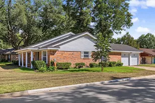 3845 Delmas Dr, Benbrook, TX 76116 - Photo 29