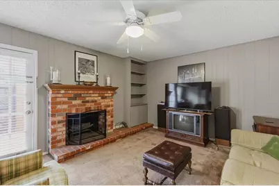 1061 Roaring Springs Road, Fort Worth, TX 76114 - Photo 7