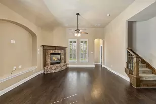 419 San Marcos Dr, Irving, TX 75039 - Photo 9