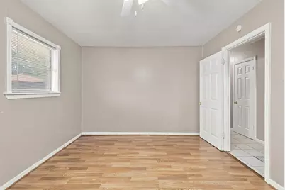 1111 Elmwood Street, Gainesville, TX 76240 - Photo 11