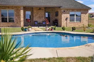 139 Stanford Ln, Springtown, TX 76082 - Photo 1