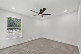940 E Tucker St, Fort Worth, TX 76104 - Photo 11