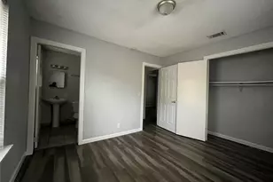 2020 Nomas St, Dallas, TX 75212 - Photo 15