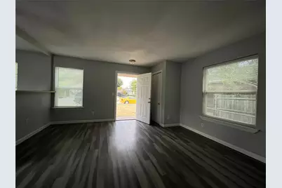 2020 Nomas Street, Dallas, TX 75212 - Photo 3