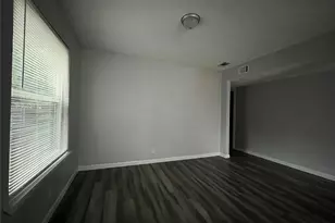 2020 Nomas St, Dallas, TX 75212 - Photo 9