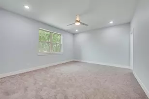 810 Euclid St, Cleburne, TX 76033 - Photo 17