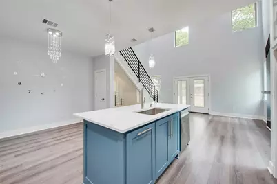 810 Euclid Street, Cleburne, TX 76033 - Photo 9