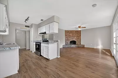 7012 Lincolnshire Lane, North Richland Hills, TX 76182 - Photo 5