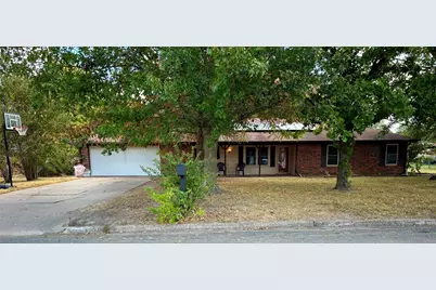 745 42nd Street SW, Paris, TX 75460 - Photo 1