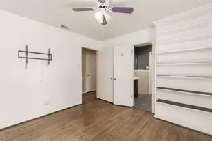 8419 Bocowood Dr, Dallas, TX 75228 - Photo 19