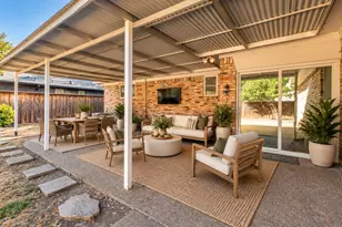 8419 Bocowood Dr, Dallas, TX 75228 - Photo 29