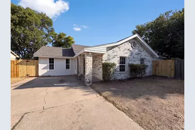 404 Vincent Street, Cedar Hill, TX 75104 - Photo 1