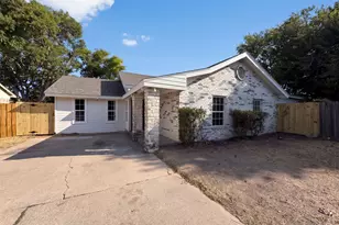 404 Vincent St, Cedar Hill, TX 75104 - Photo 1