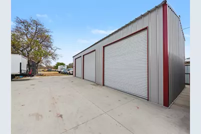 8212 White Settlement Road, White Settlement, TX 76108 - Photo 13