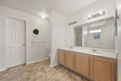 511 Travis Ranch Trail, Arlington, TX 76002 - Photo 3