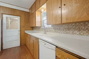 5906 Palo Pinto Ave, Dallas, TX 75206 - Photo 13