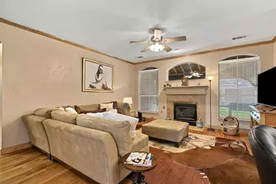 816 Rolling Meadows Court, Allen, TX 75013 - Photo 9