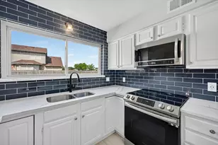 4301 Hudson Ave, Grand Prairie, TX 75052 - Photo 7