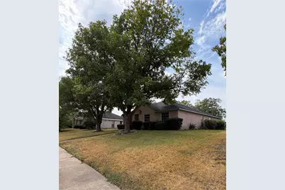 1013 Wentwood Drive, DeSoto, TX 75115 - Photo 3