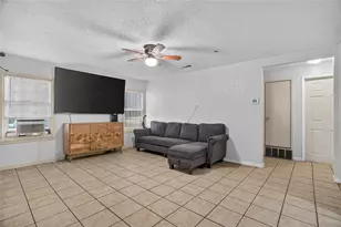 5800 Dallas Ave, Fort Worth, TX 76112 - Photo 5