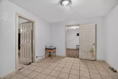 5800 Dallas Avenue, Fort Worth, TX 76112 - Photo 15