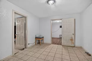 5800 Dallas Ave, Fort Worth, TX 76112 - Photo 15