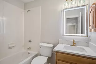 3848 W Pioneer Dr, Irving, TX 75061 - Photo 29