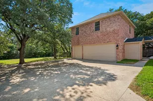 3848 W Pioneer Dr, Irving, TX 75061 - Photo 33