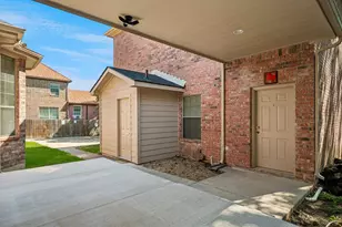 3848 W Pioneer Dr, Irving, TX 75061 - Photo 25